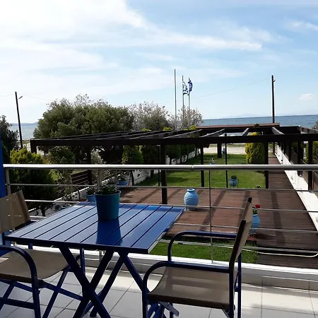 Ξενοδοχείο με διαμερίσματα Dimitra Τσουκαλαίικα